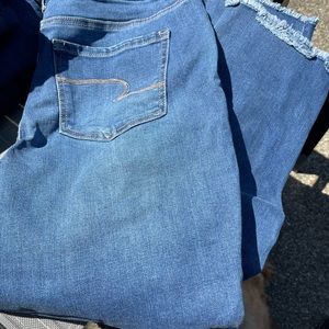 Time and True women’s capris size 14